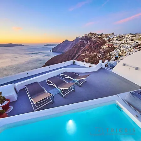 Trieris & Fira (Santorini)