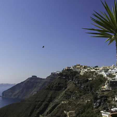 Trieris & Fira (Santorini)