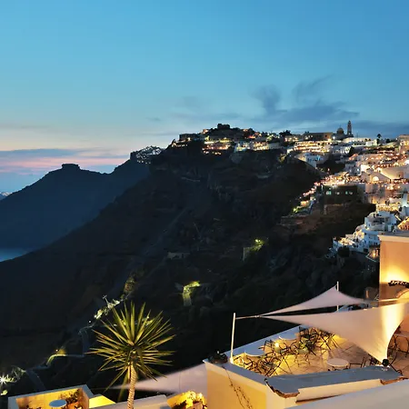Trieris & * Fira (Santorini)
