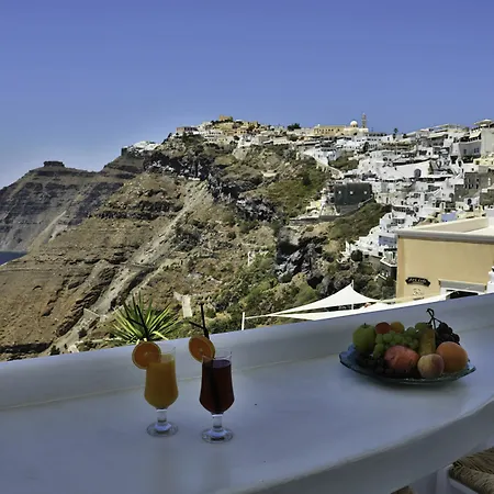 Trieris & * Fira (Santorini)